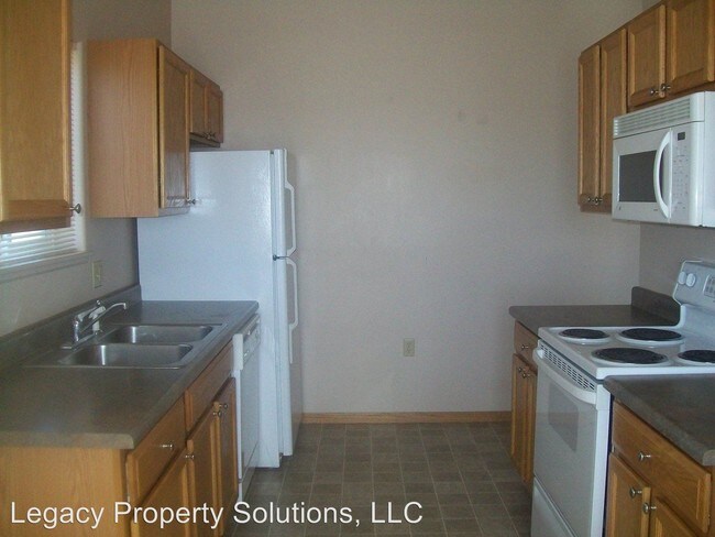 Foto del edificio - 3216-3222 Randy Rd