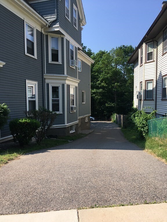 Foto del edificio - 1078 South St