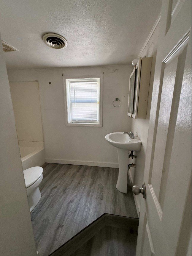 Foto del edificio - 1524 N Summit Ave