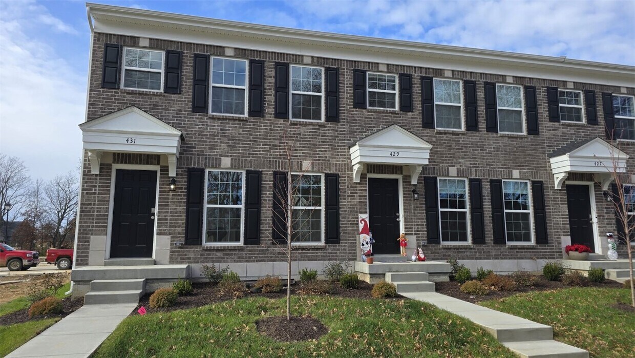 Foto principal - 431 Sunset Hollow Drive