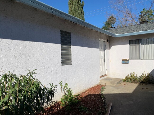 Foto del edificio - 6367 Bollinger Rd