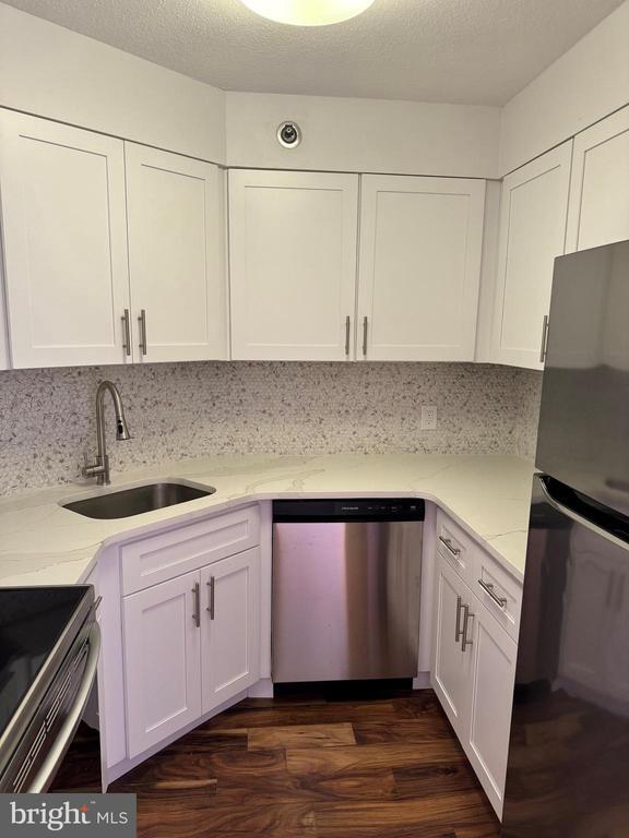 Primary Photo - 2018-32 Walnut St