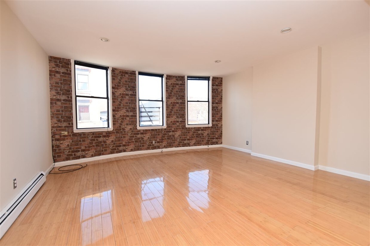 Foto del edificio - 546-548 Broadway