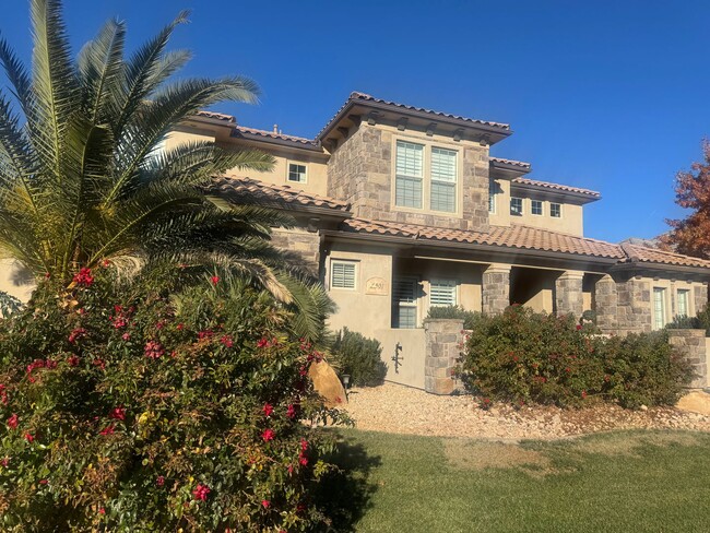 Foto del edificio - Gorgeous 5-Bedroom 3.5 Bath Home!!