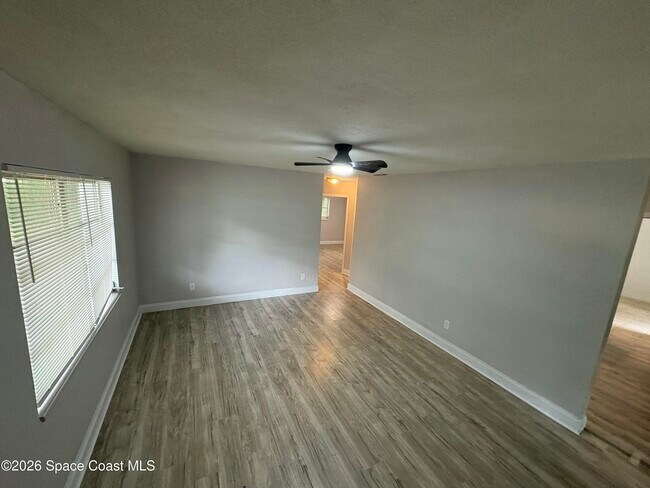 Foto del edificio - 20822 SW Marine Blvd