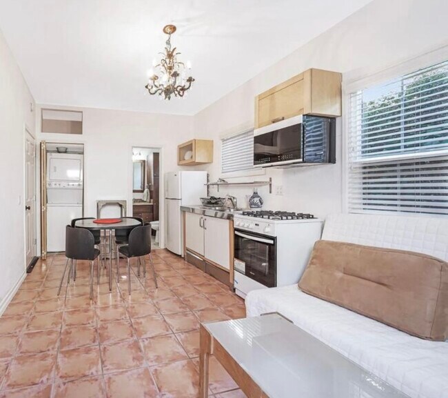 Foto del edificio - 1611 Talmadge St