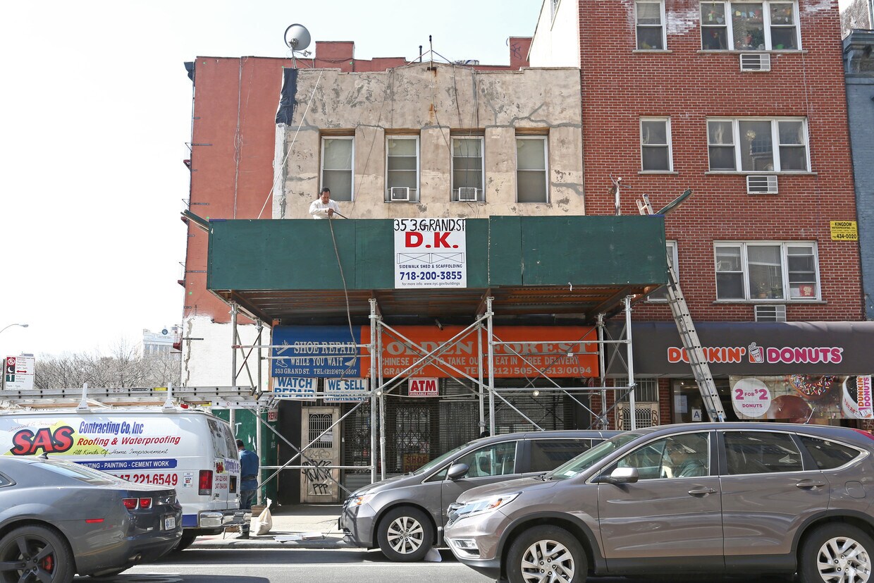 Primary Photo - 353 Grand St