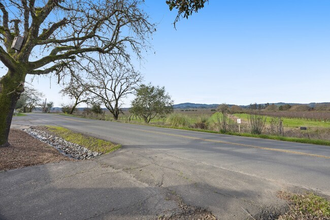 Foto del edificio - 9168 Eastside Rd