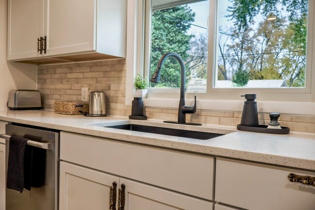 Foto del edificio - 1929 Summer St