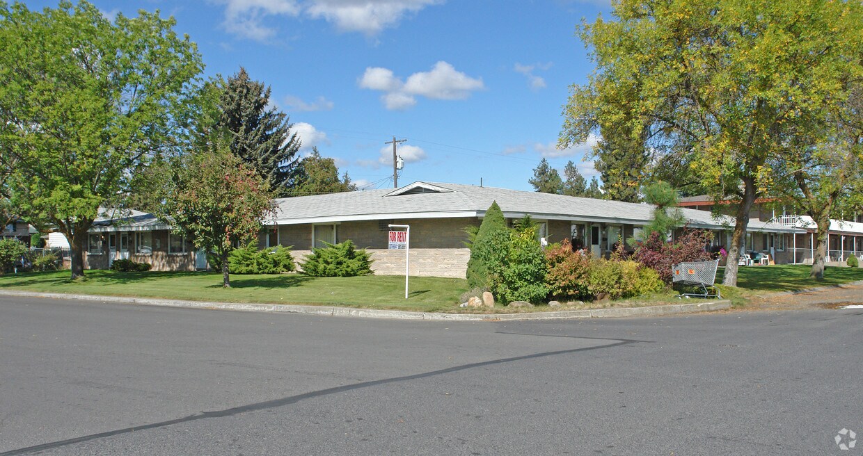 Primary Photo - 6503-6509 N Atlantic St