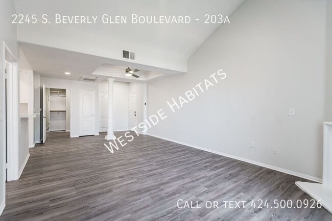Building Photo - 2245 S Beverly Glen Blvd