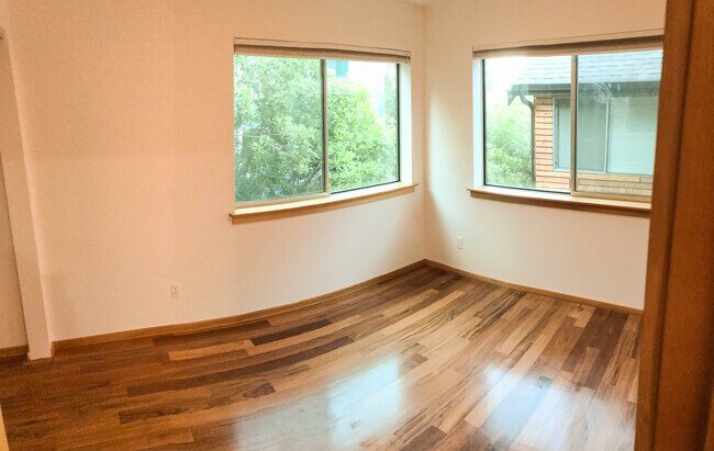 2nd bedroom on the 2nd floor - 564C Galer St