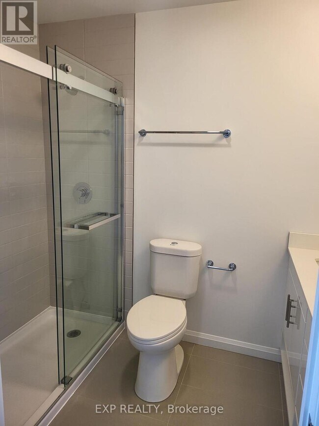 Photo du bâtiment - 144 Watson Rd N