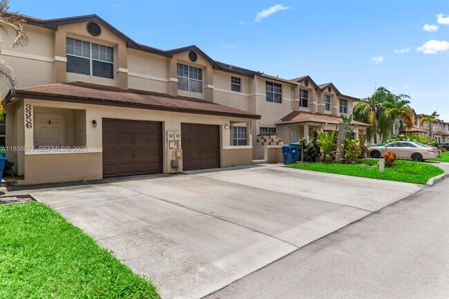 Foto del edificio - 3358 NW 198th Terrace