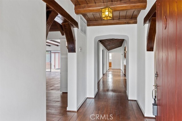 Foto del edificio - 901 Schumacher Dr