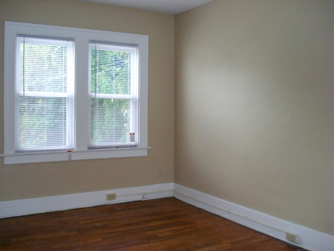 Foto del edificio - 16 Fuller Ave SE