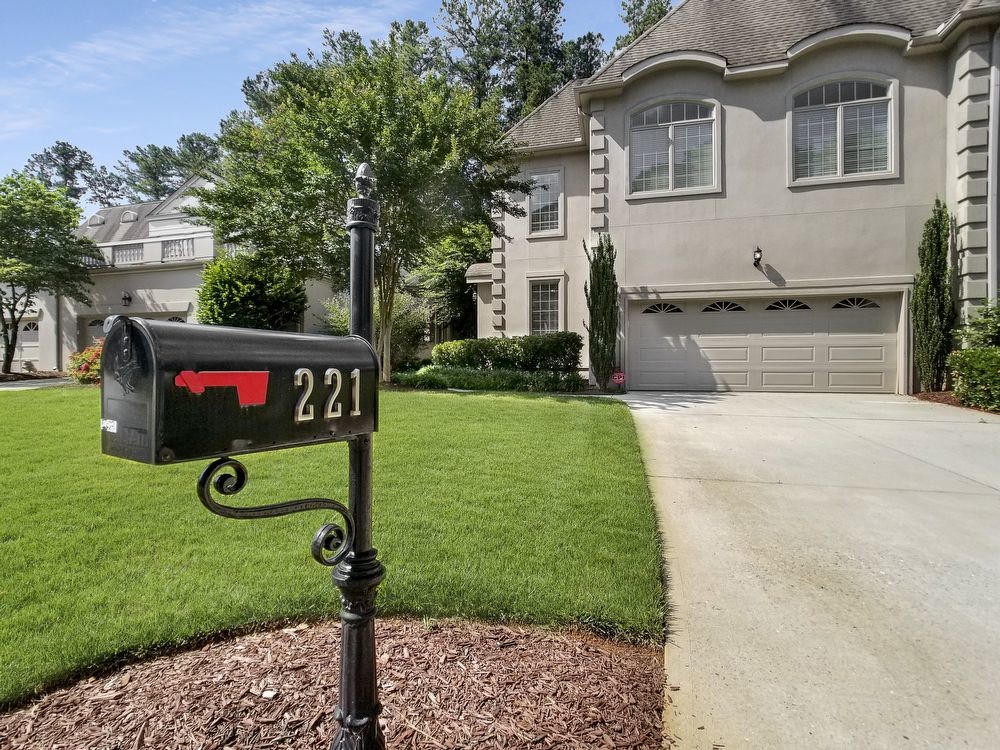 Primary Photo - Thornblade Area Luxury Town Home