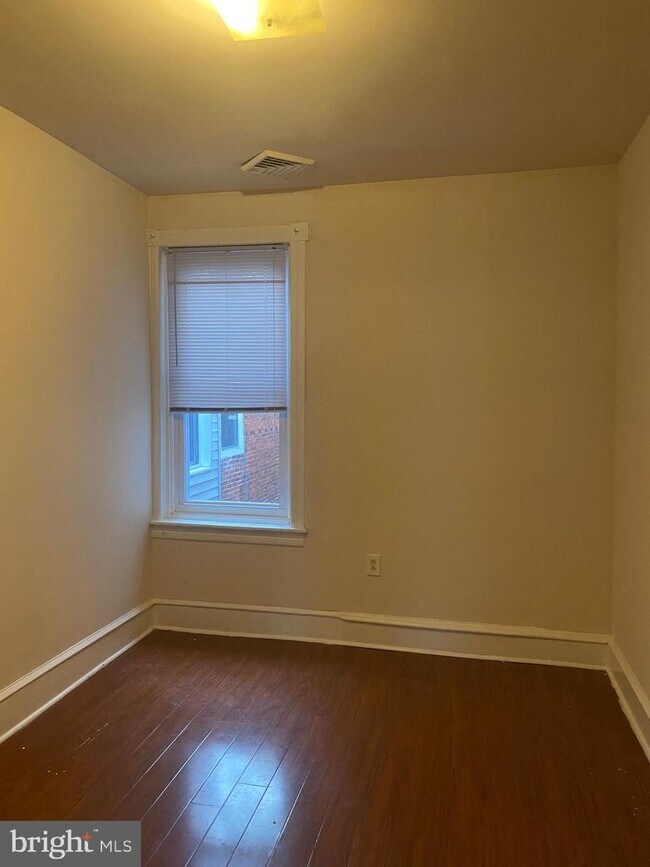 Building Photo - 5407 Christian St