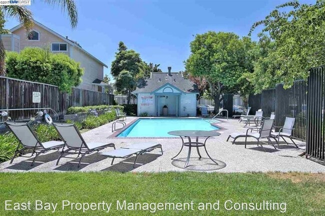 Building Photo - 3 br, 3 bath House - 39880 Parada St.