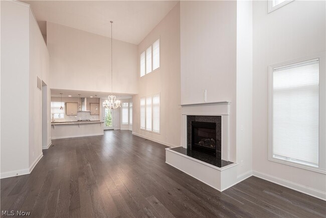 Building Photo - 40 Ashbourne Dr