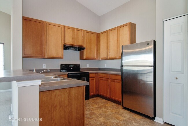 Foto del edificio - 132 Bertram Dr