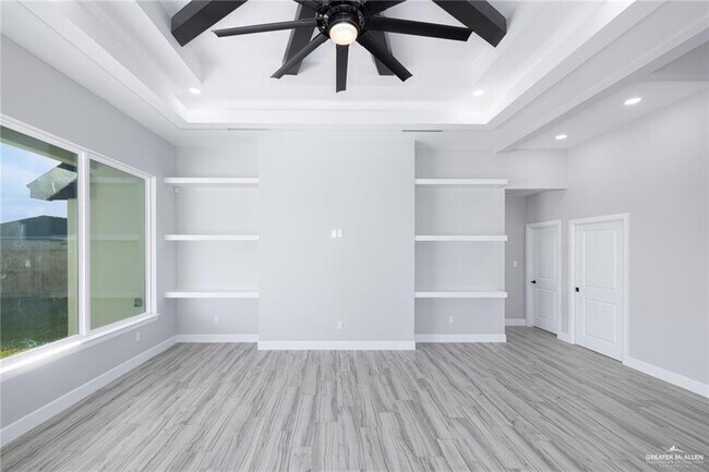 Building Photo - 19 Rabbit Run Ave