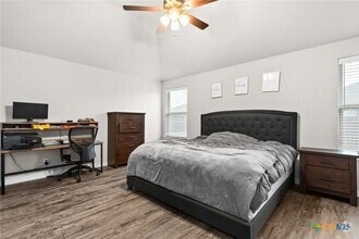 Building Photo - 907 Mclaury Cove