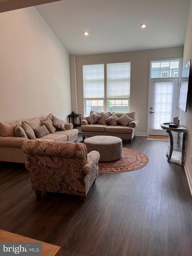 Foto del edificio - 303 Hidden Acres Ln
