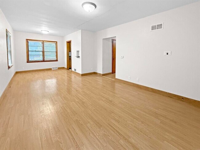 Foto del edificio - 1171 Bourland Ave