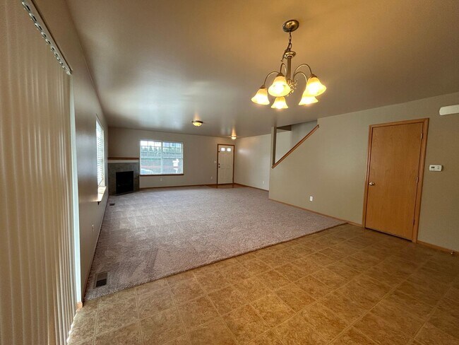 Foto del edificio - 2200 Greenview Circle #29