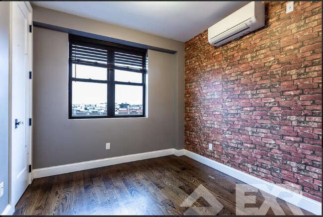 Building Photo - 60-80-80 Myrtle Ave