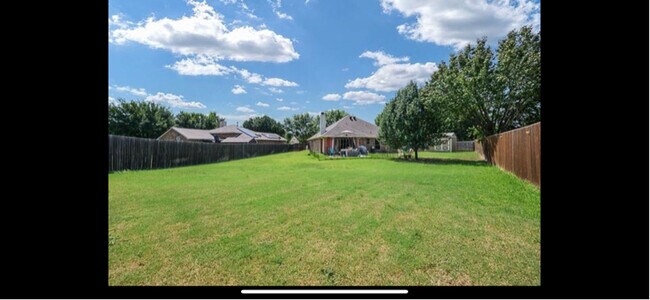 Foto del edificio - 4507 Ridgeway Dr