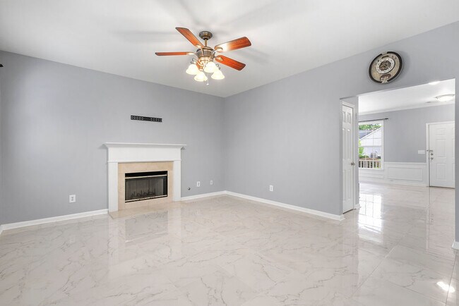 Foto del edificio - 1505 Anna Ruby Ln