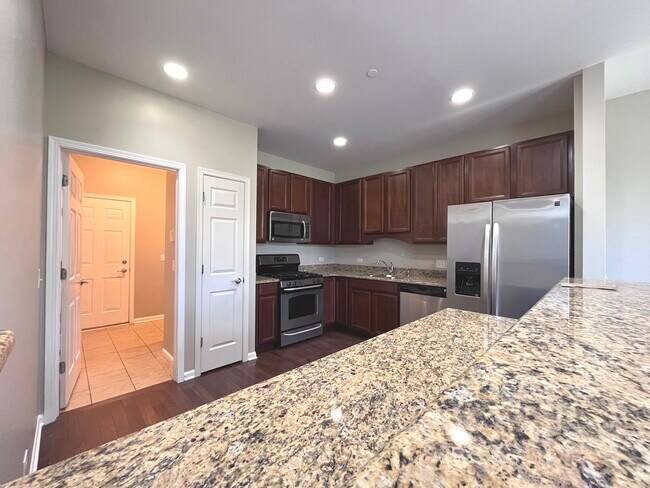Building Photo - 6384 Cunningham Ct