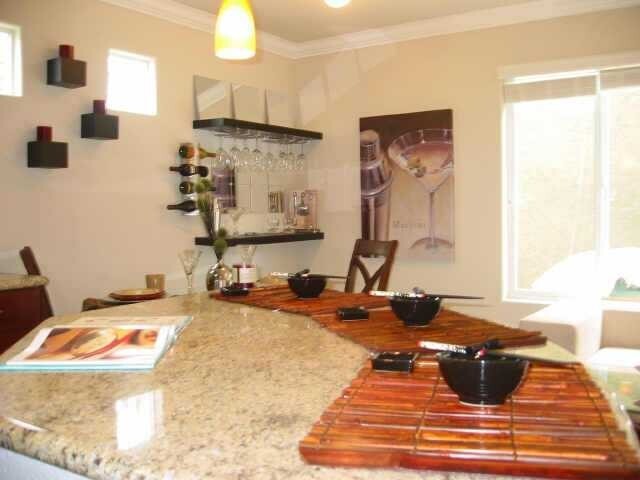 Foto del edificio - Beautiful upscale top floor 1 bedroom & 1 ...