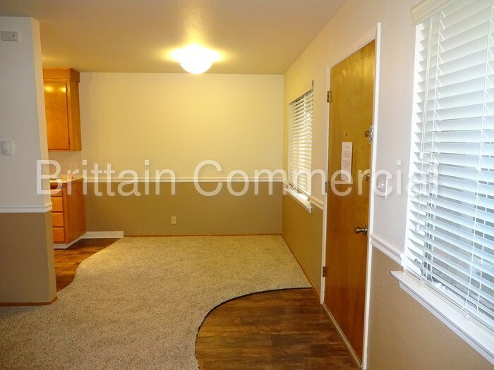 Primary Photo - 5484 Carlson Dr