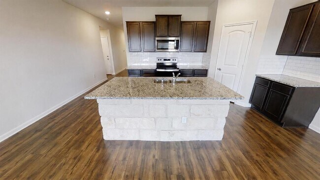 Building Photo - 359 Pronghorn Pl