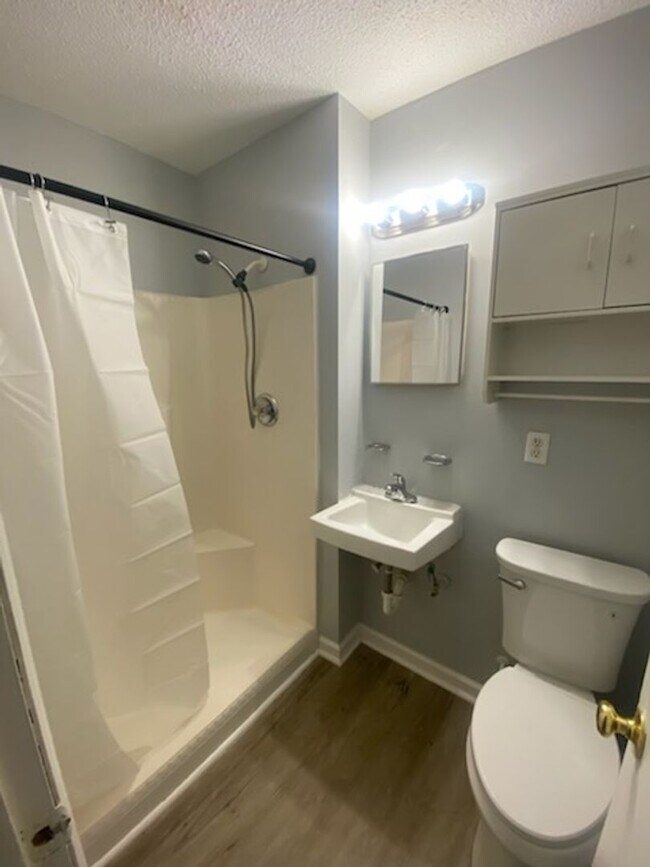 Foto del edificio - 3250 Willard Dr