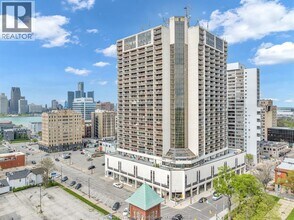 Building Photo - 150 Park St W