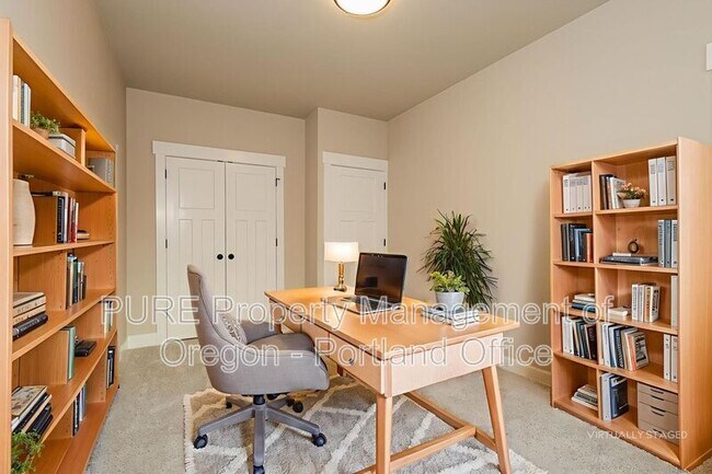 Foto del edificio - 2659 NE Justus Ave