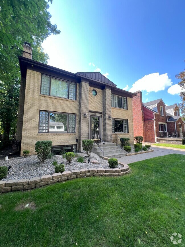 Irvington Heights Houses for Rent with High Ceilings Buffalo, NY 19