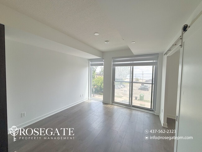 Building Photo - Pet-Friendly 1 Bedroom + Den Condo with 2 Bathrooms – Burlington