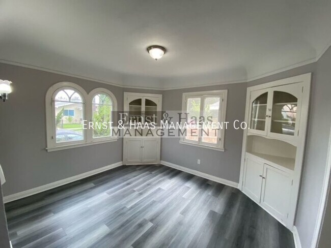 Building Photo - Beautiful 2 Bedroom 1 Bath Home in Long Be...