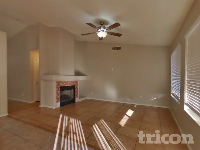 Building Photo - 5521 N 103rd Dr