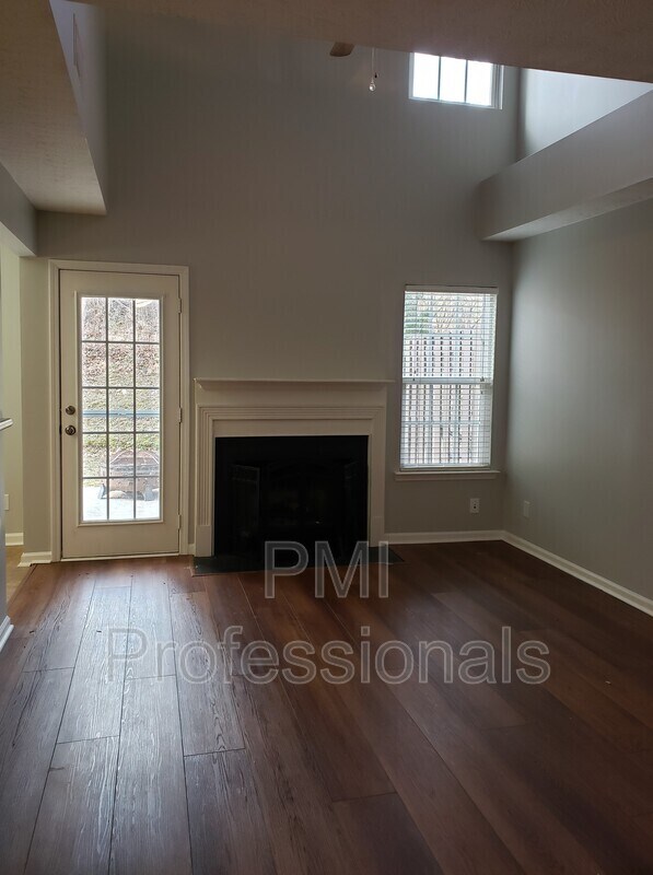 Building Photo - 5349 Bayou Dr