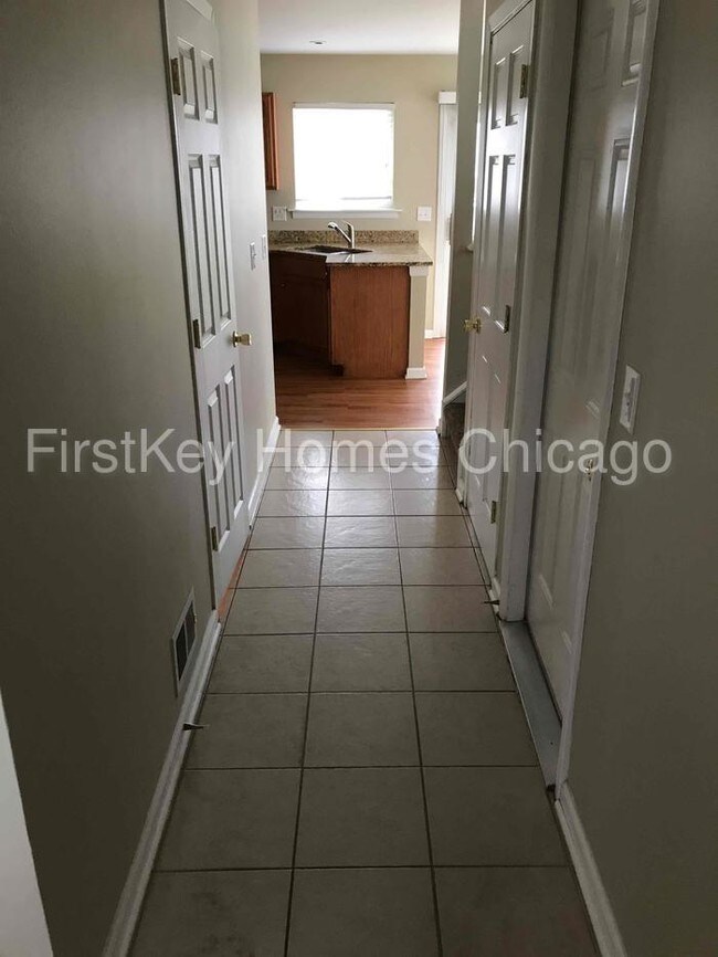 Foto del edificio - 1458 Woodland Dr