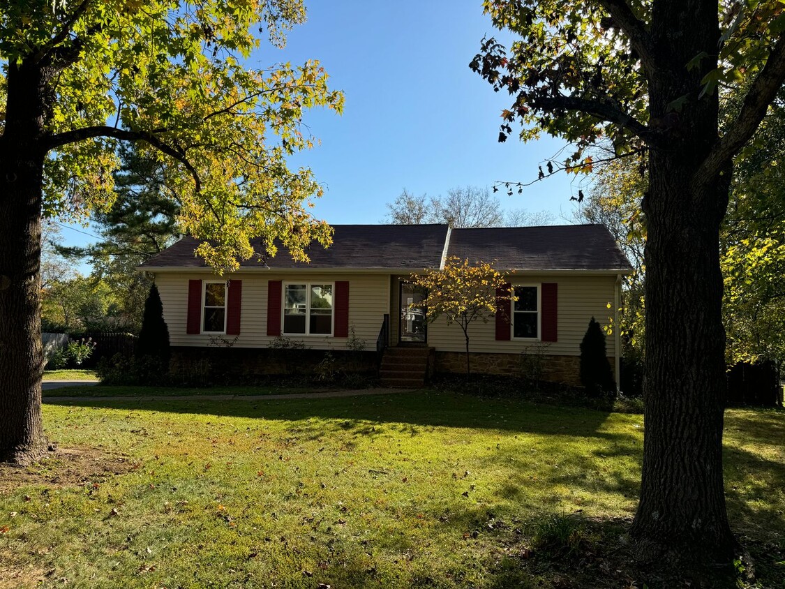 Primary Photo - Cute Remodeled Ranch in Bellevue Cul-de-Sac