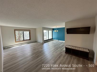 Foto del edificio - 7220 York Ave S