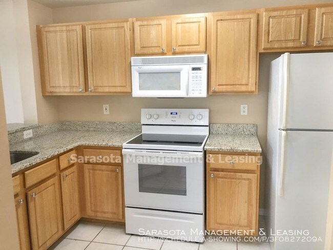 Building Photo - 5700 Bentgrass Dr