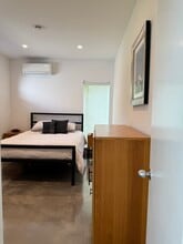 Building Photo - 317 Clearview Ave